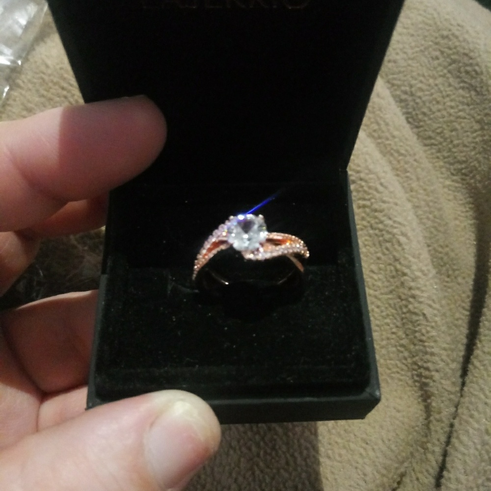 Beautiful rose gold cz diamond ring